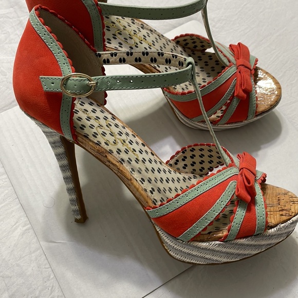 7.5 Jessica Simpson Heels - Picture 4 of 8